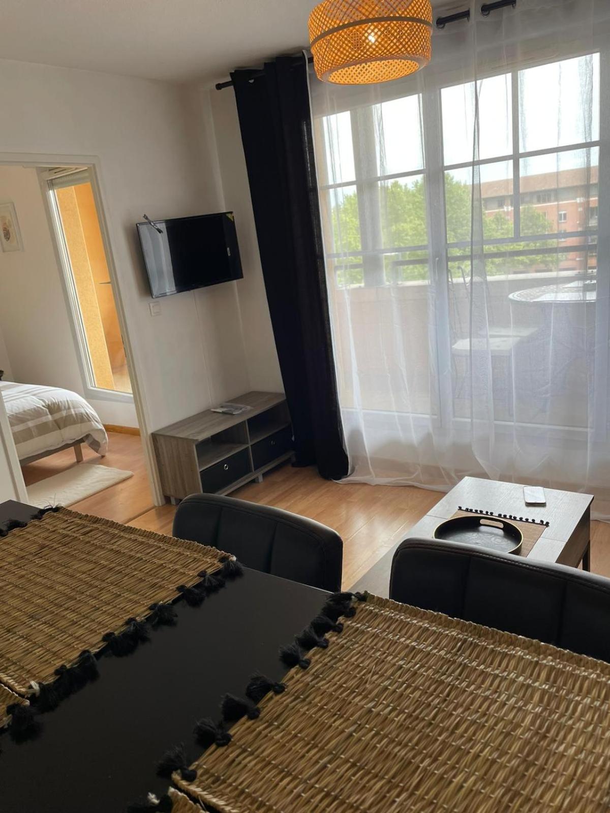 Apartment Rose T2, Climatisation,parking Prive, Piscine, Wifi , Confort *